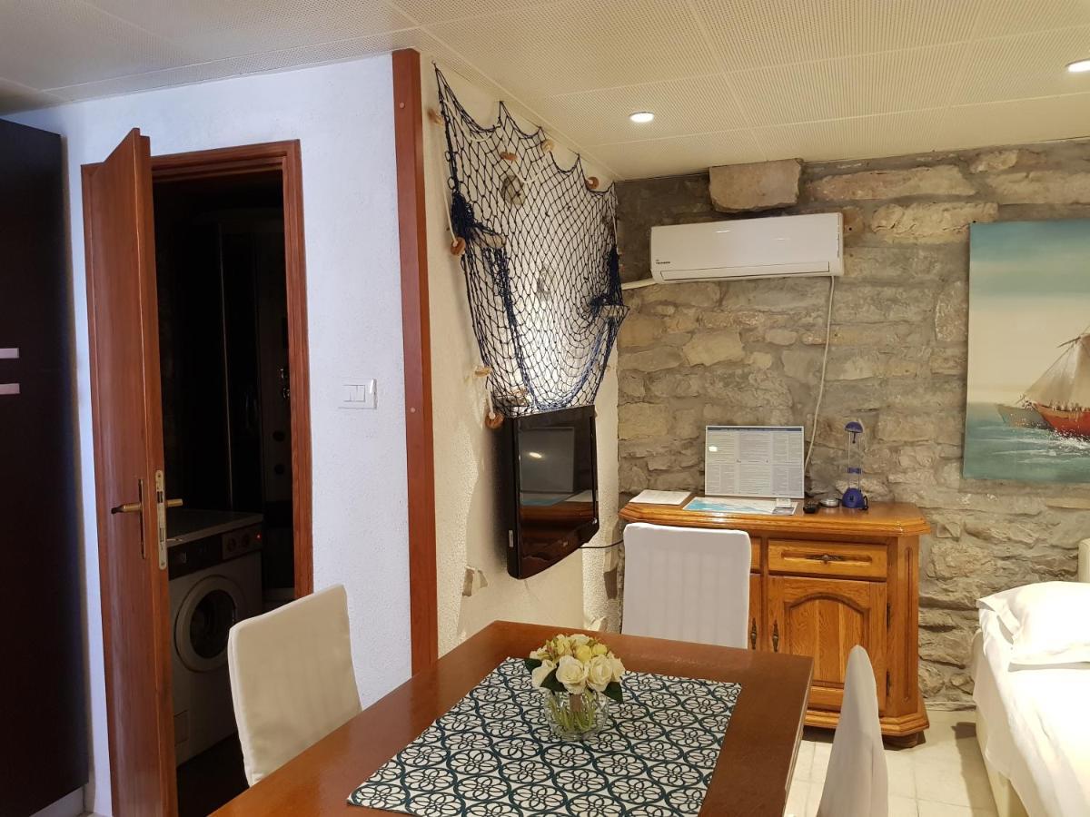 Studio Apartment Jelinek Brela Zewnętrze zdjęcie